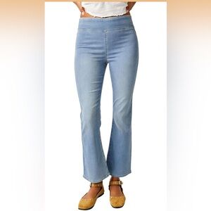 FP We The Free In My Feelings Light Wash Cropped Slim Flare Jeans size S